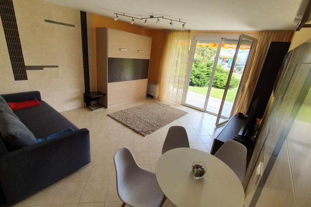 Appartamento Igényes 4 fős apartman közvetlen a strandnál Csopak Esterno foto