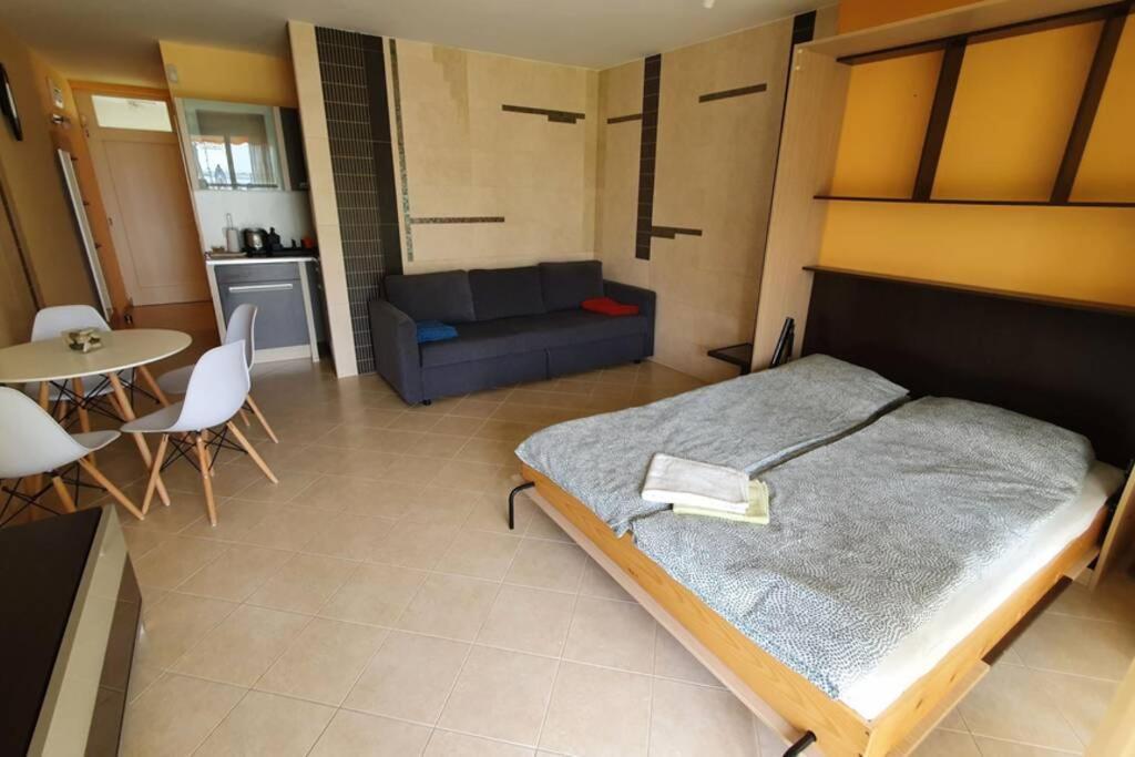 Appartamento Igényes 4 fős apartman közvetlen a strandnál Csopak Esterno foto