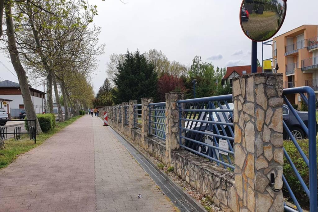 Appartamento Igényes 4 fős apartman közvetlen a strandnál Csopak Esterno foto