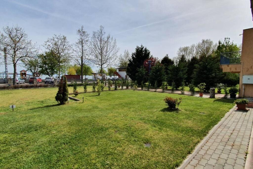 Appartamento Igényes 4 fős apartman közvetlen a strandnál Csopak Esterno foto