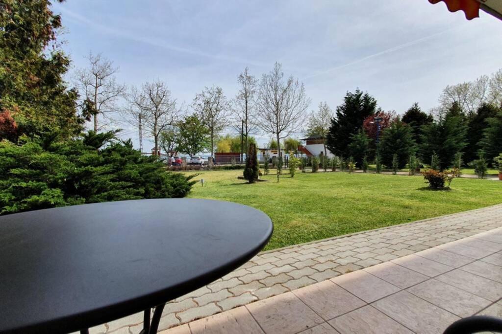 Appartamento Igényes 4 fős apartman közvetlen a strandnál Csopak Esterno foto
