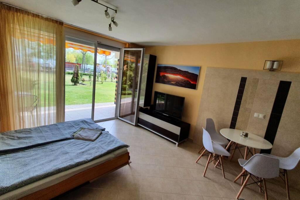 Appartamento Igényes 4 fős apartman közvetlen a strandnál Csopak Esterno foto